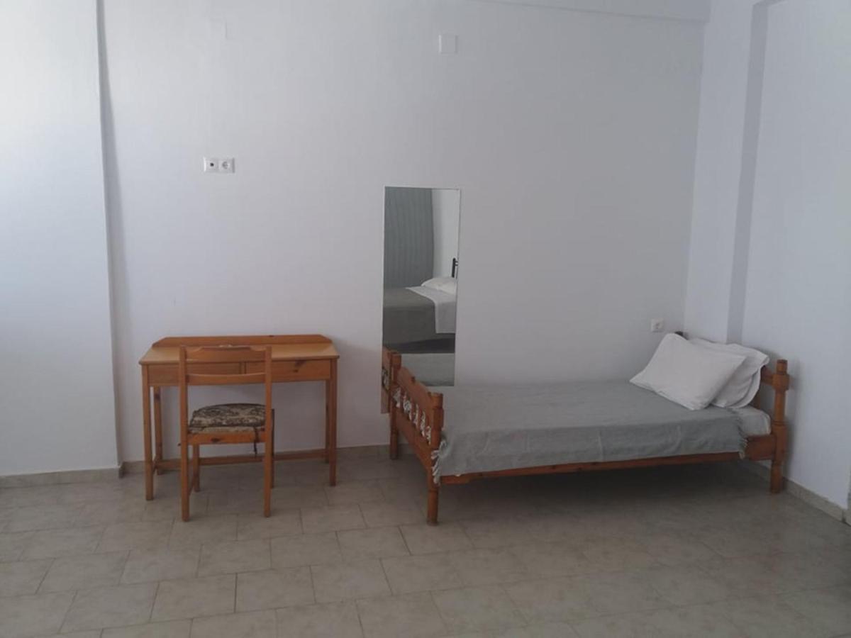 Studio George - Near The Beach Matala  Bagian luar foto