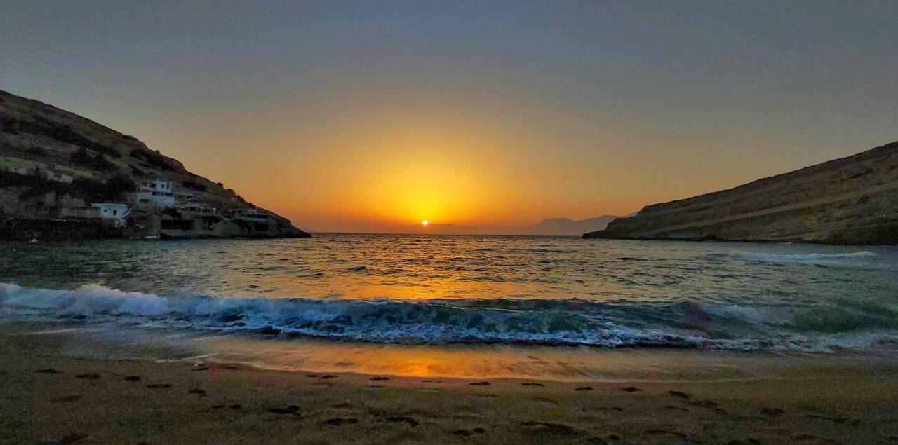 Studio George - Near The Beach Matala  Bagian luar foto